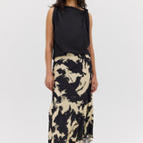 BLACK BLOOM CREPE POISE SKIRT
