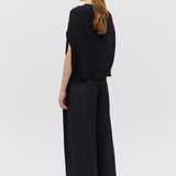 BLACK CREPE CRAWFORD TOP
