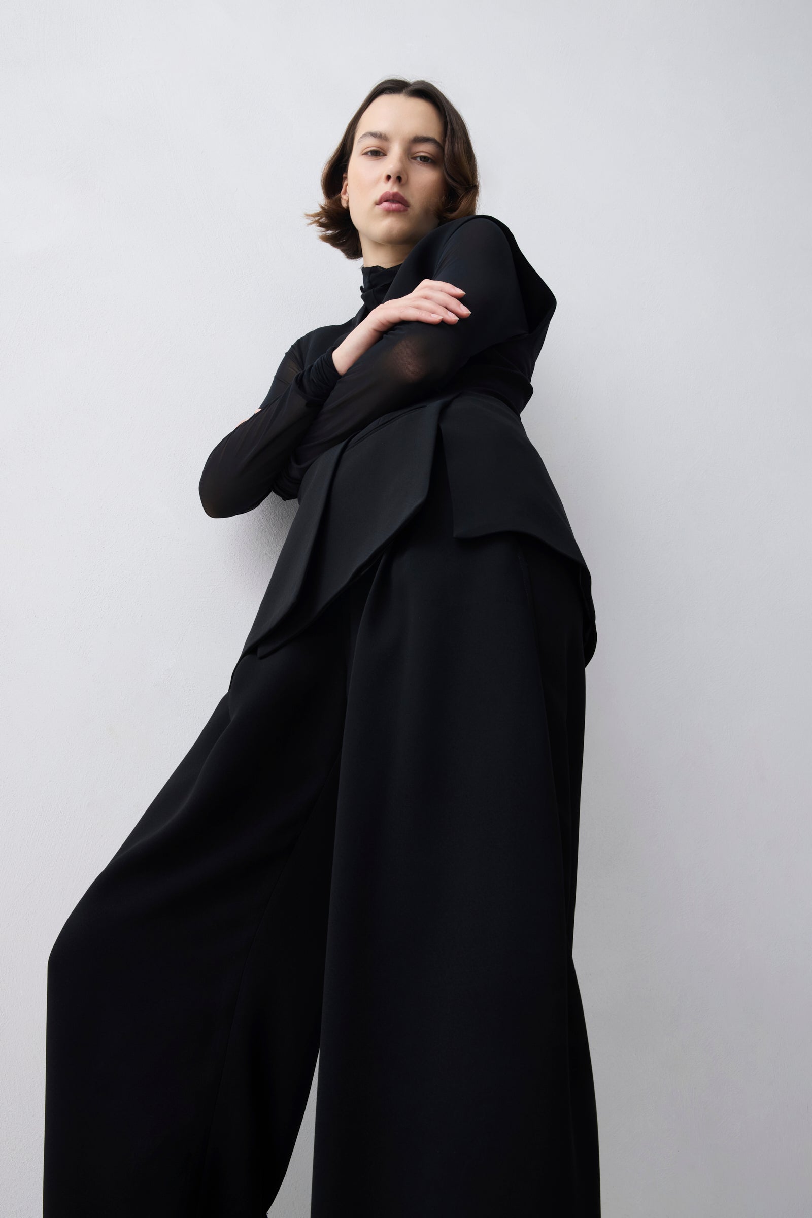 BLACK CREPE SURRENDER PANT