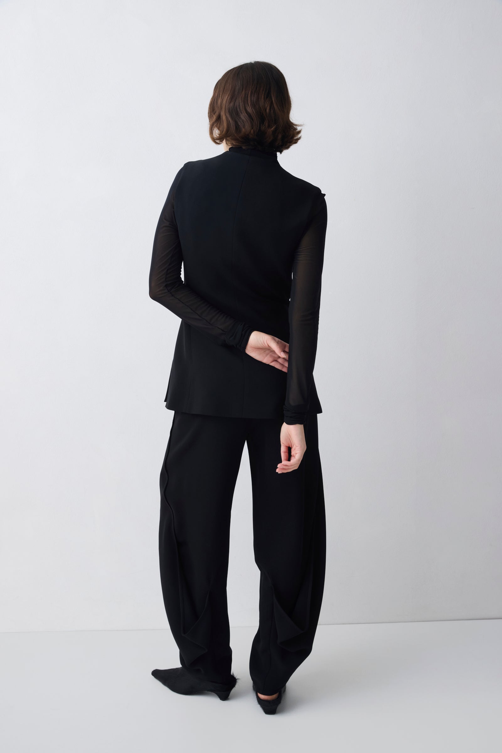 BLACK CREPE SURRENDER PANT