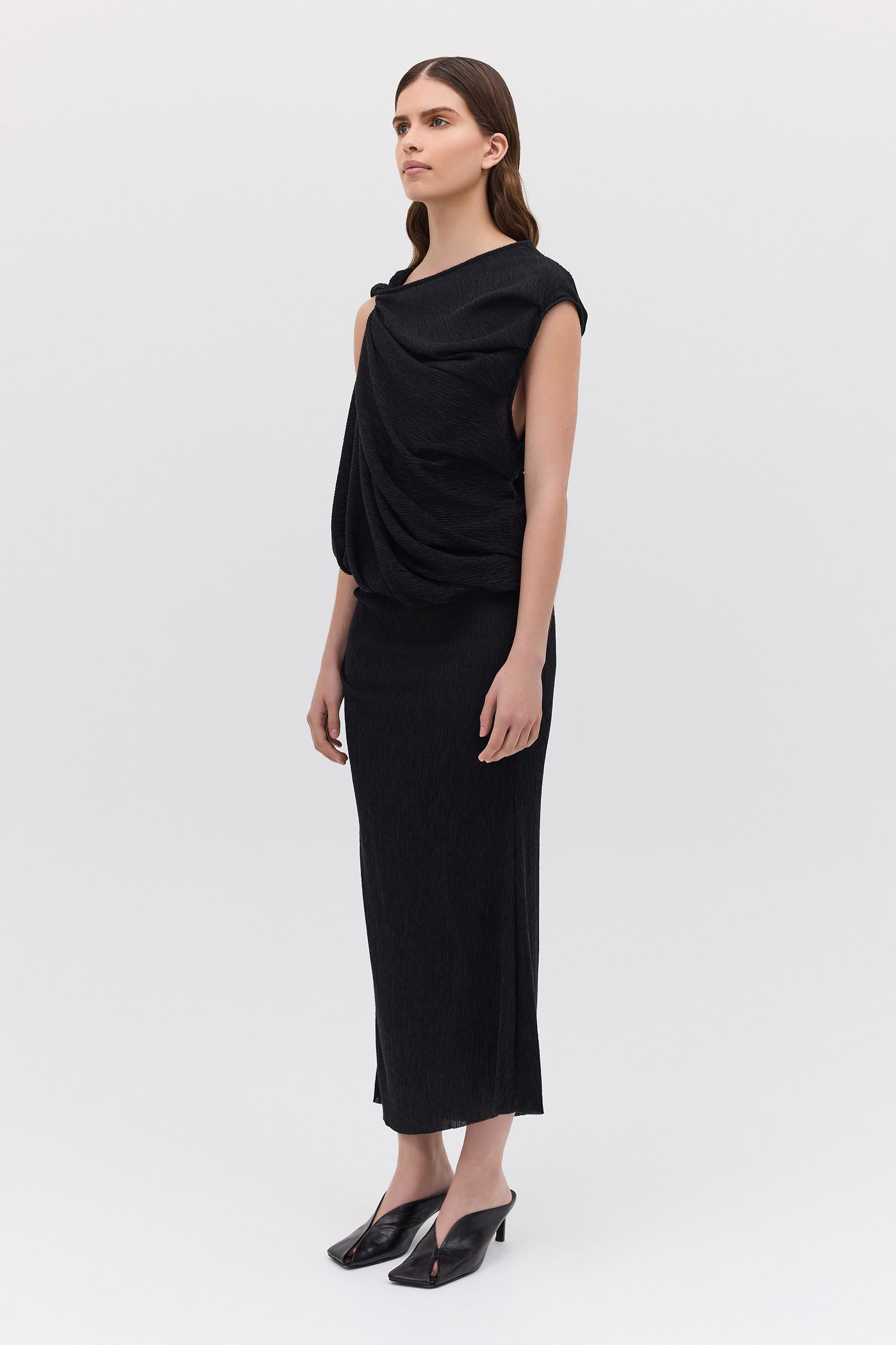 BLACK CRINKLE TUMBLE DRESS