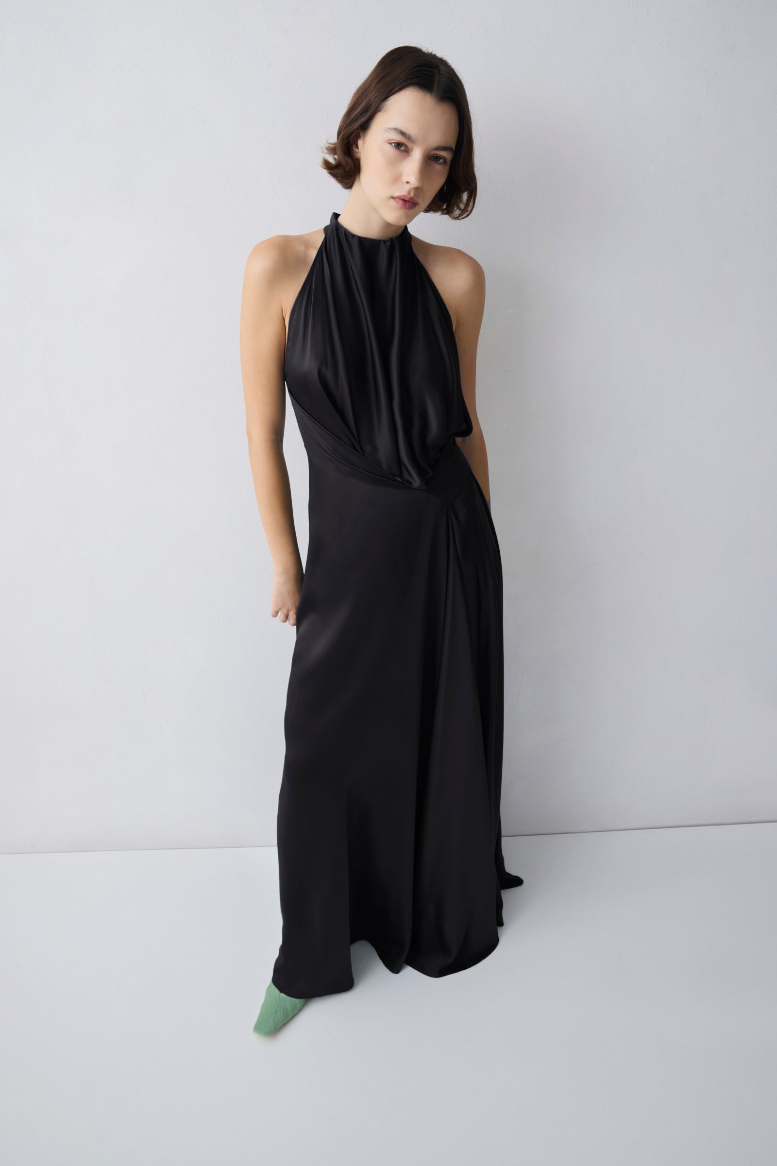 BLACK SILK ISABELLA GOWN
