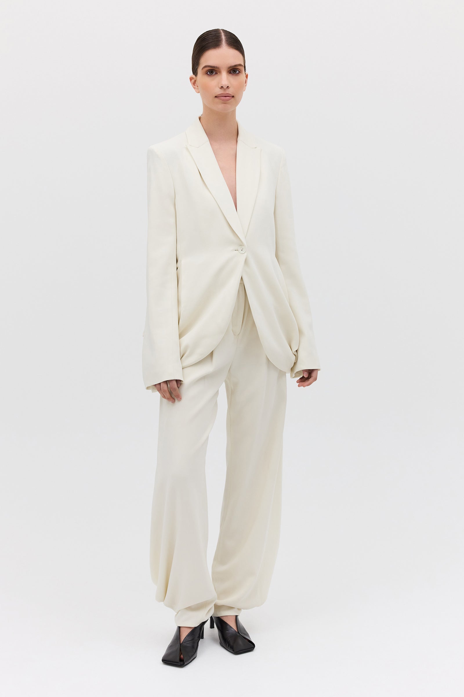 CREAM CREPE SUITING SURRENDER PANT