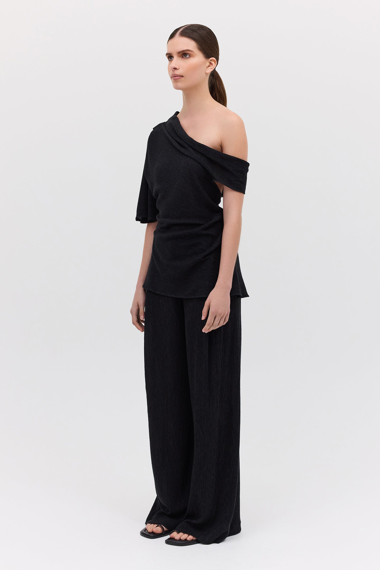 BLACK CRINKLE RAY PANT