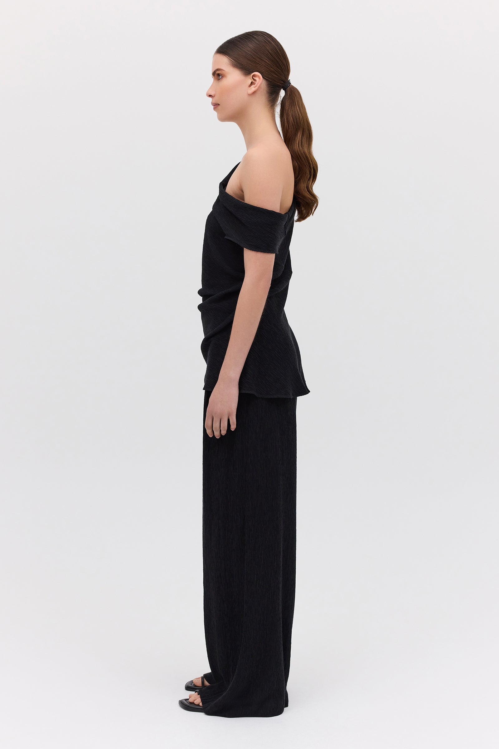BLACK CRINKLE RAY PANT