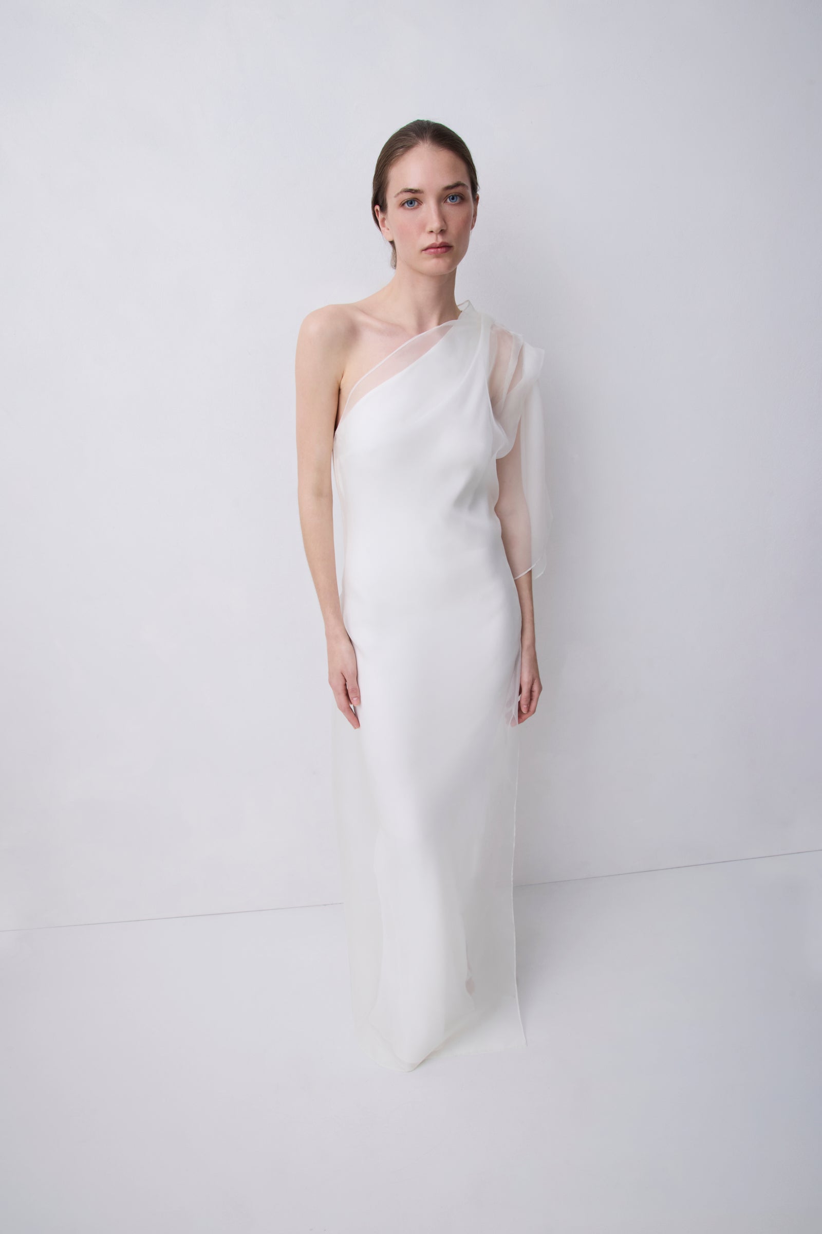 IVORY ORGANZA VALENCIA GOWN