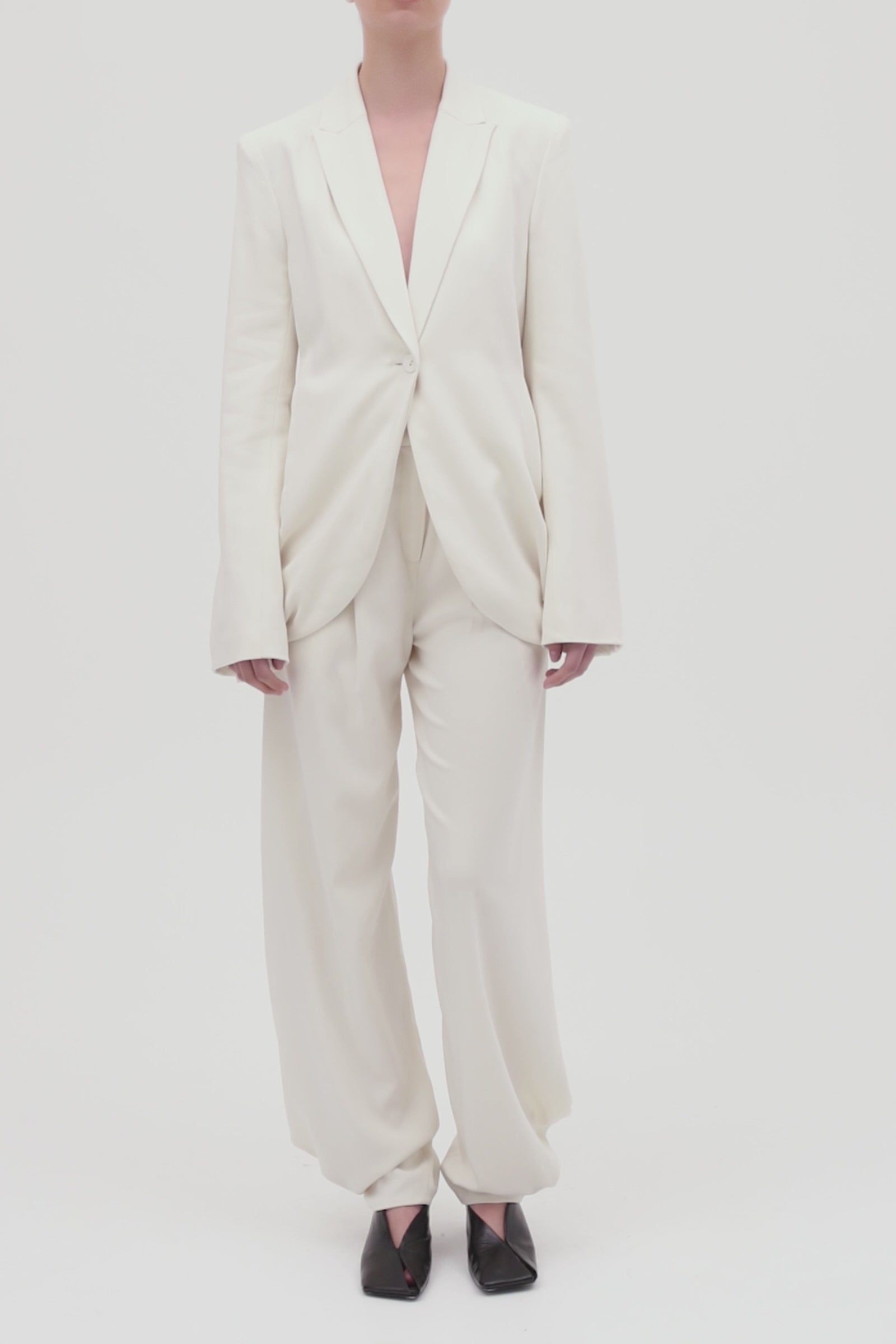 CREAM CREPE SUITING SURRENDER JACKET