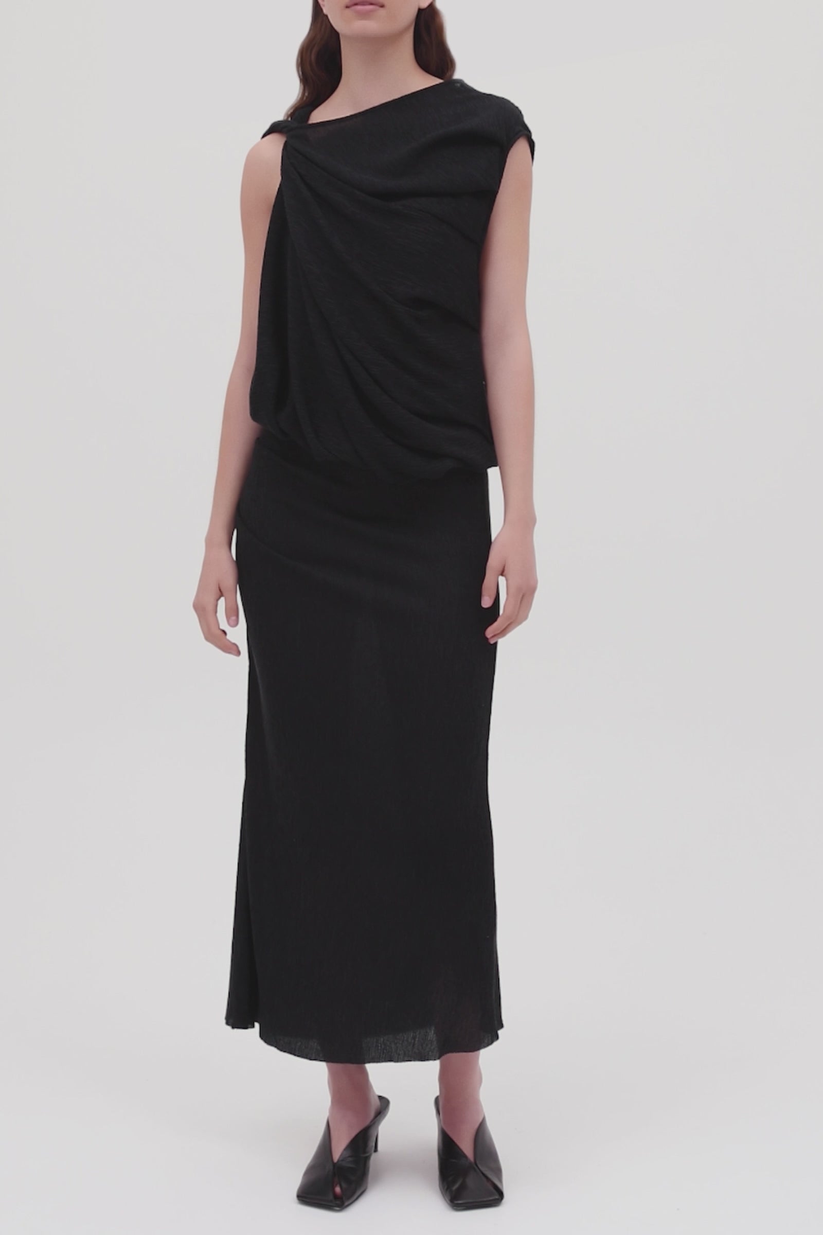 BLACK CRINKLE TUMBLE DRESS
